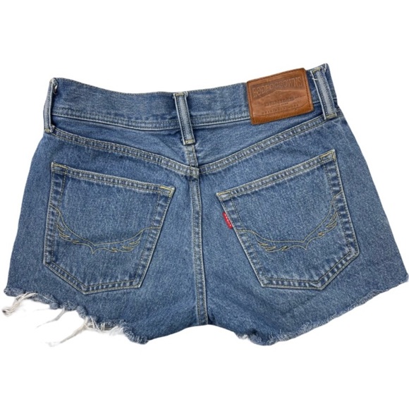 Rodeo Crowns 100% cotton Raw hem 3” Denim Jean Shorts size S - Picture 2 of 9